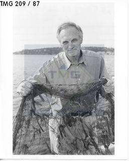 Photo: Print: Press Release: Vintage TV: Alan Alda Environmental