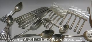 Towle Sterling Flatware (1132 g) plus knives