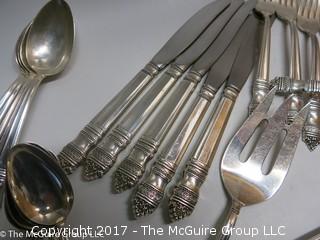 Towle Sterling Flatware (1132 g) plus knives