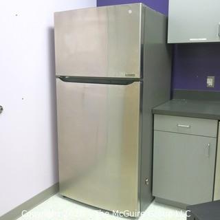 33" x 31" x 68" Stainless Steel LG Refrigerator - Room 20 Kitchen {marked lot 77}