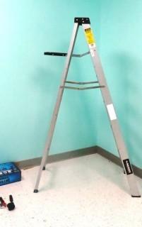 (6') Aluminum Step Ladder - Room 15