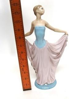 Lladro Porcelain Figurine of Woman in Pink Skirt