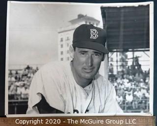 11 x 14" Black & White Original Photo of Ted Williams, Boston Red Sox. Sports Baseball Memorabilia. 