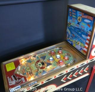 Limited Production 1956 "Harbor Lites", D. Gottlieb & Co. Electromechanical Pin Ball Machine, working condition, restored. 55"Long x 65"Tall at back x 26"Wide. Entertainment, Games