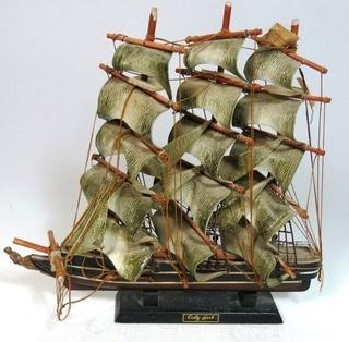 Fully Assembled Wooden Tall Ship Model "Cutty Sark"