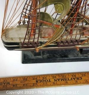 Fully Assembled Wooden Tall Ship Model "Cutty Sark"