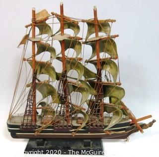 Fully Assembled Wooden Tall Ship Model "Cutty Sark"