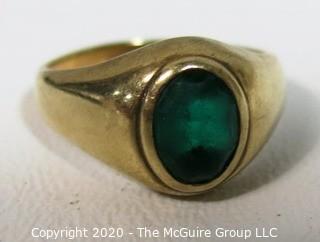 Vintage Plainville Stock Co 10 Karat Yellow Gold Ring with Green Stone 