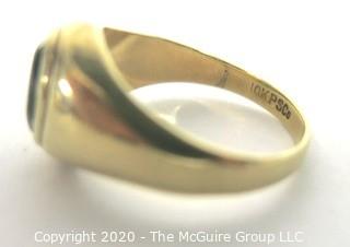 Vintage Plainville Stock Co 10 Karat Yellow Gold Ring with Green Stone 