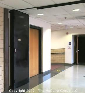 Metal Hallway Folding Security Door and Framework