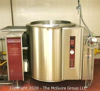 New GLT-40 model shown with optional spring assist cover.
Crown GLT-40, 40 Gallon Gas 2/3 Jacket Steam Kettle, Free Standing, Tilting, 100,000 Btu