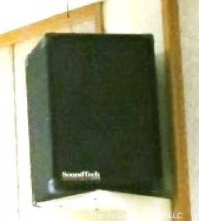 Pair of SOUNDTECH PROFESSIONAL AUDIO SPEAKERS 