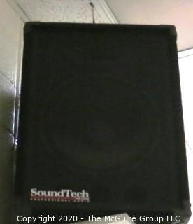 Pair of SOUNDTECH PROFESSIONAL AUDIO SPEAKERS 