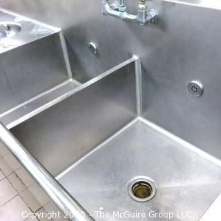 30 x 168 x 37"t Stainless Steel Wash Station with Salvajor Waste Disposal System 