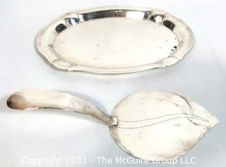 Sterling Cake Server (161g) and Undertray {Note: Description altered 2/3/21 @ 10:11am ET}