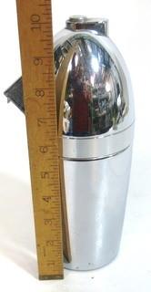 Soda King Siphon Bottle; Designed by Norman Bel Geddes; Walter Kidde Sales Co. Inc., Bloomfield, NJ