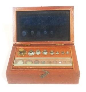 Wooden Box of Vintage Gold or Apothecary Scale Weights.