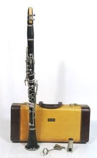 Vintage Bundy Wood Paris Clarinet in Hard Case. {Note: Description Altered 2/1/21 @ 5:30pm ET}