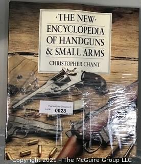 The New Encyclopedia of Handguns & Small Arms Book by Christopher Chant, 1986