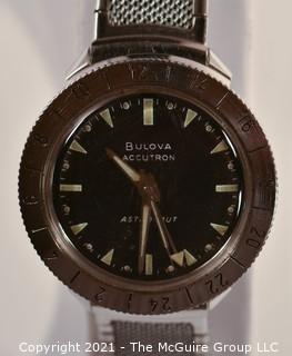 Bulova 1967 (M7) "Astronaut" Accutron tuning fork Men's Wristwatch, new battery (387) installed, runs true, no noticeable +/- after 60:00 stopwatch test. Vintage BMC SS band. 