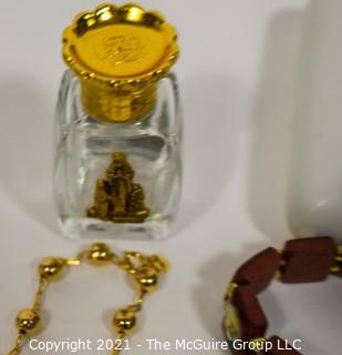 Collection of Catholic Religious Jewelry, Medals and Rosaries. 