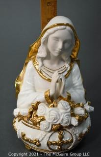 Fine Porcelain Ave Maria Music Box made by The Franklin Mint