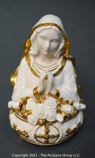 Fine Porcelain Ave Maria Music Box made by The Franklin Mint