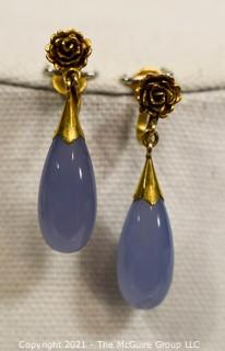 Dangle Teardrop Blue Lace Agate with 18kt Gold Flower Setting Screw Back Earrings.  Measures approximately 1 1/2" long; total weight 9.3g 