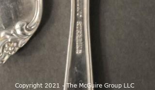 Sterling Silver 31 Piece Flatware Set of Modern Victorian by Lunt.  Scale weight of 1030 g taken without dinner knives.