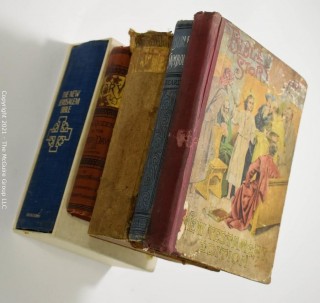 Books: Collection of 5 books on the subject of the bible