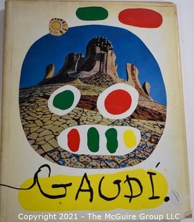 Books: Collection of 5 books including "1800 Woodcuts by Thomas Bewick and His School", Artist Ben Shahn, Artist and Architect Antonio Gaudi, 