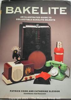 Book: "Bakelite - An Illustrated Guide To Collectable Bakelite" By Patrick Cook, 1982. 