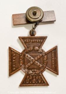 Civil War Confederate Veteran's commemorative medal UCV Southern Cross of Honor