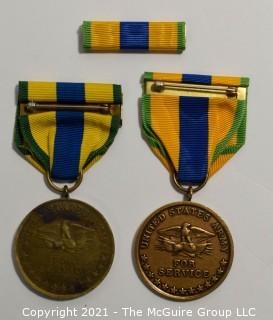 Militaria: Medal - 2 Mexican Service medals w/ ribbon