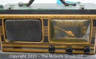 Collectible: Radio: Majestic "Monarch of the Air" AM radio