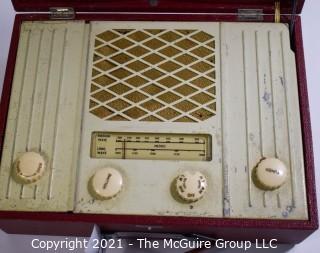 Collectible: Vintage Radio: His Masters Voice - T24TAB 1951