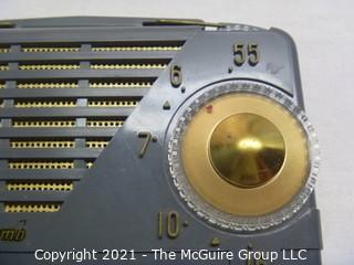 Collectible: Vintage Radio: "Tom Thumb" #528 Automatic Radio brand (untested)