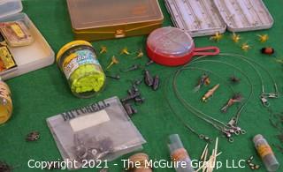 Collectible: Fishing: Collection of Fly Tying Supplies