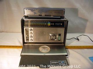 Collectible: Radio: Zenith Model Royal "7000-1" Trans-Oceanic Portable Multiband Radio