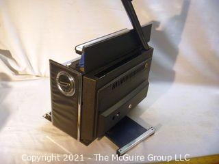 Collectible: Radio: Zenith Model Royal D7000Y Trans-Oceanic Portable Multiband Radio