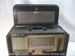 Collectible: Radio: Zenith Model Royal B600 Trans-Oceanic Portable Multiband Radio (6A40)