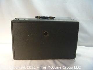 Collectible: Radio: Zenith Model Royal B600 Trans-Oceanic Portable Multiband Radio (6A40)