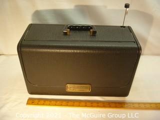 Collectible: Radio: Zenith Model H500 Trans-Oceanic Portable Radio L2493