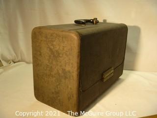 Collectible: Radio: Zenith Model H500 Trans-Oceanic Portable Radio 25345