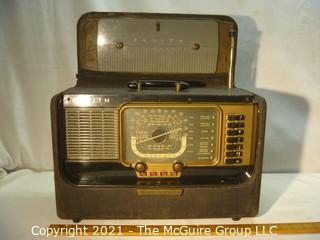 Collectible: Radio: Zenith Model H500 Trans-Oceanic Portable Radio 25345