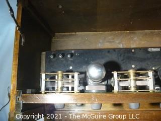 Collectible: Radio: circa 1925 Thermiodyne radio receiver (Untested) looks clean and complete.