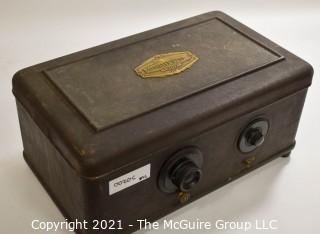 Collectible: Radio: Atwater-Kent #42 "Bread-box" radio receiver w/7-tubes (untested) clean and looks complete