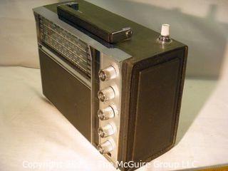 Collectible: Radio: Philco MultiBand Transistor Radio