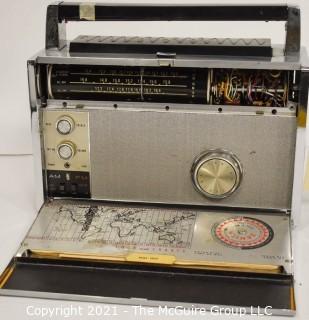 Collectible: Radio: Zenith Model Royal "3000-1" Trans-Oceanic Portable Multiband Radio (1)