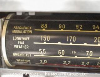 Collectible: Radio: Zenith Model Royal "3000-1" Trans-Oceanic Portable Multiband Radio (1)